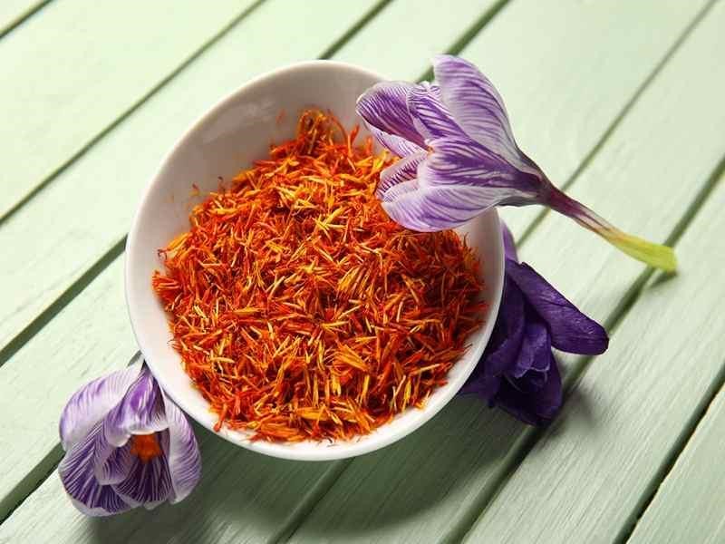 ریشه زعفران